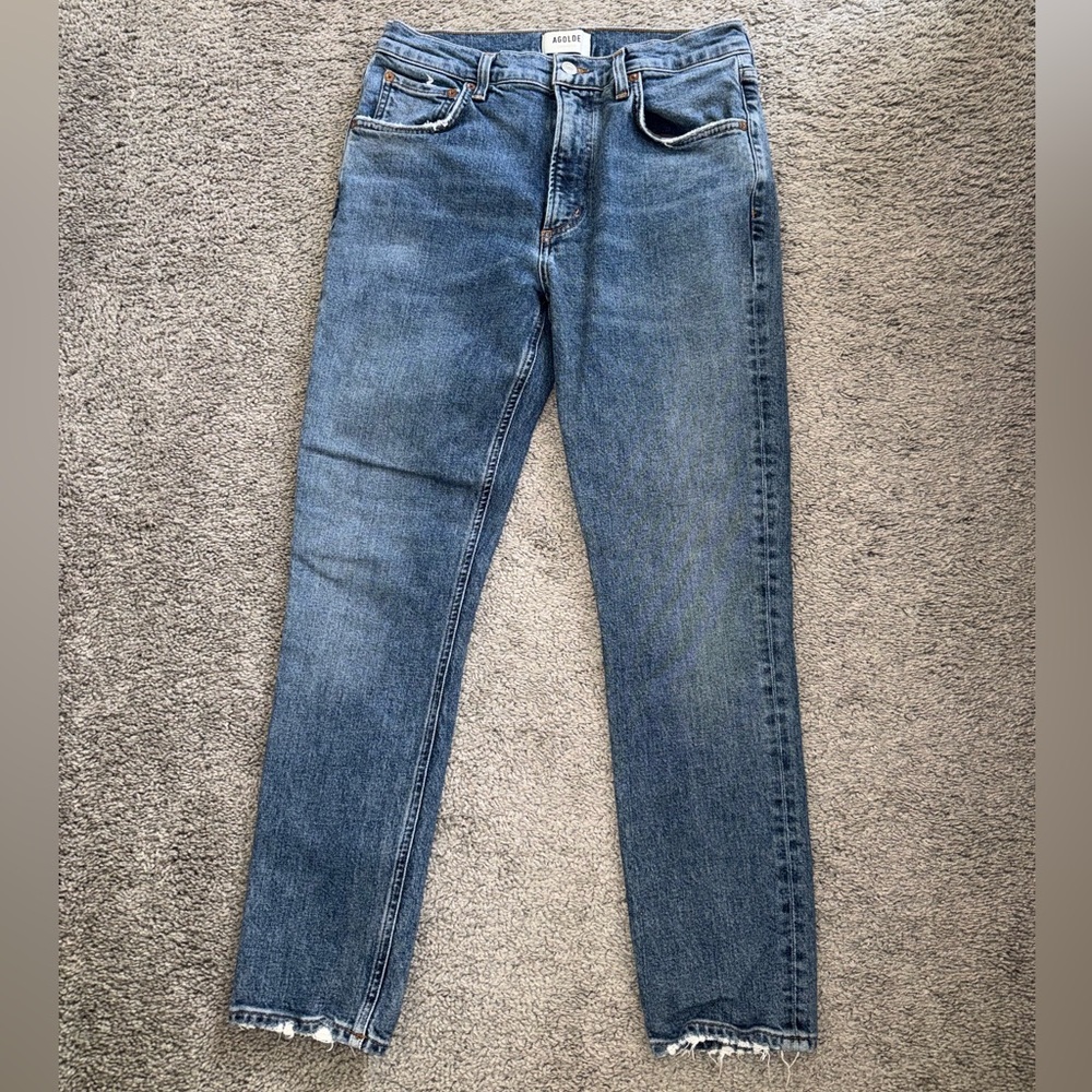 AGOLDE Willow Mid-Rise Slim Straight Jeans in Medium Blue Wash